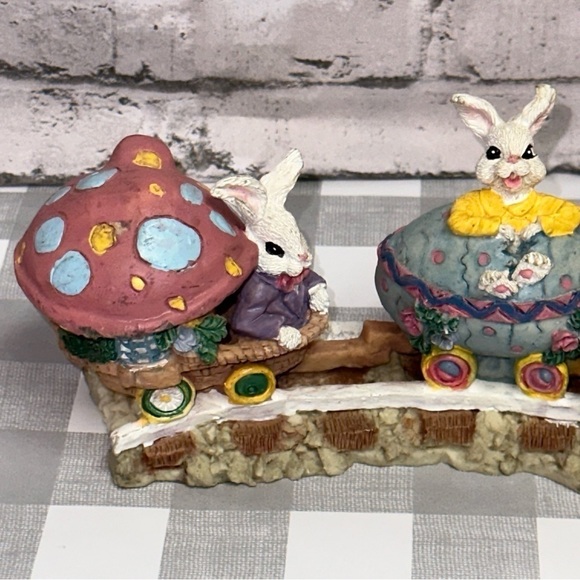 Vintage Easter Rabbit Figurine Train Carrot Egg Mushroom Train 8.5" X 3" - Picture 10 of 12